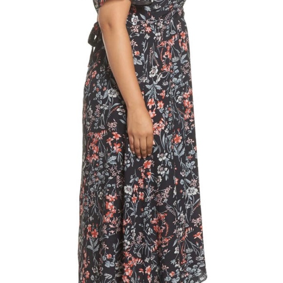 GLAMOROUS MAXI FLORAL DRESS - Picture 3 of 9